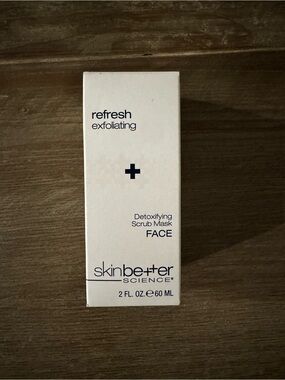 SkinBetter Science Refresh Exfoliating Detoxifying Scrub Mask - White